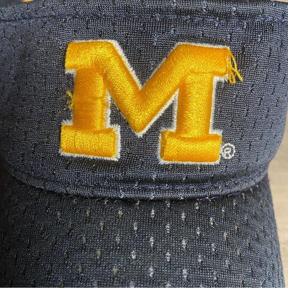 Michigan Wolverines Hat Cap blue visor adjustable. Golf Visor - Picture 2 of 10
